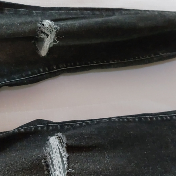 Plus size, Arizona Jean Co, black, stressed jeans, woman's size 19 NWT - Picture 3 of 7